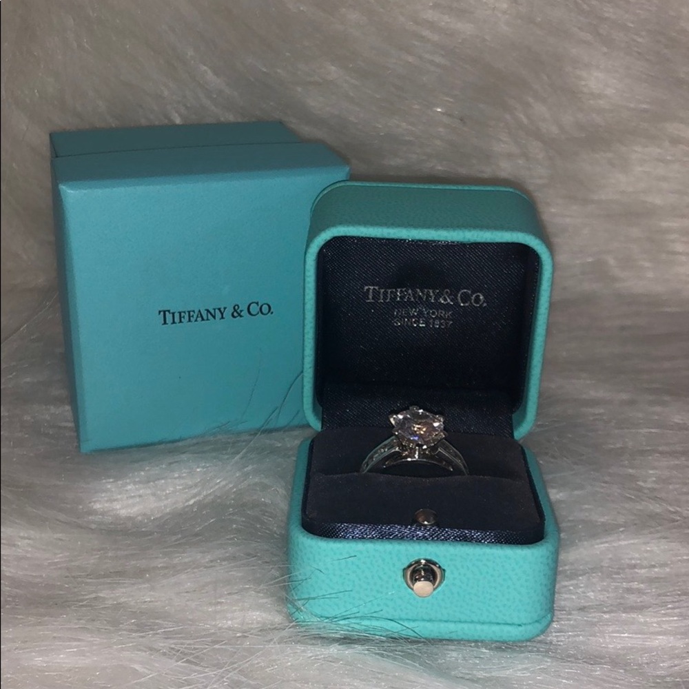 Tiffany & Co. Leather Ring Box